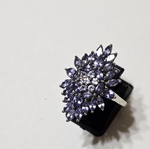 Genuine 4.35 Carat Tanzanite Cluster Ring in Sterling Silver Size 8 😍 - Picture 4 of 11
